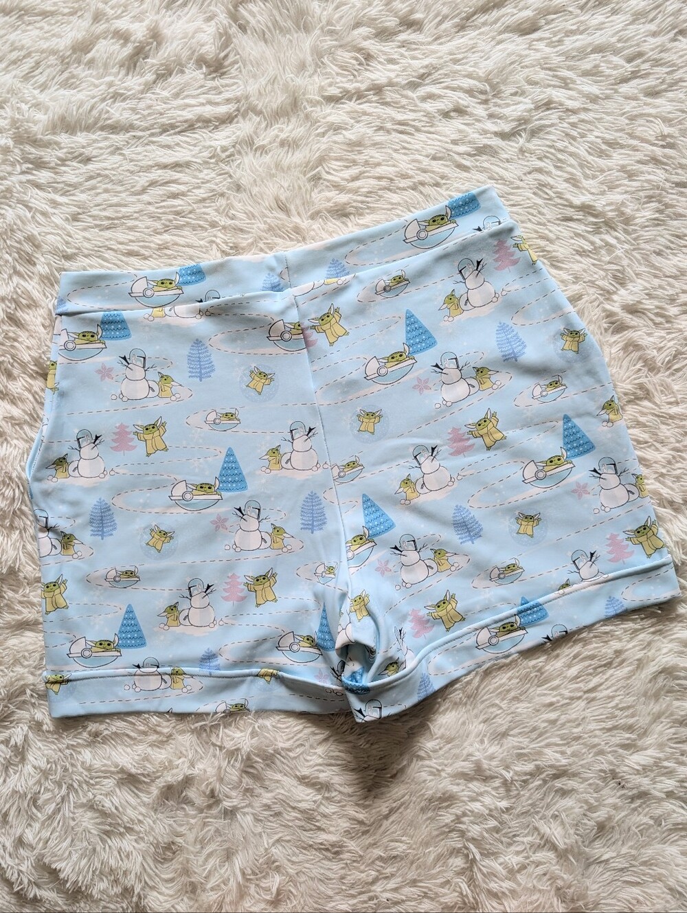 Blackmilk Star Wars The Child Winter Wonderland Baby Yoda Cuffed Shorts XL - Picture 7 of 12